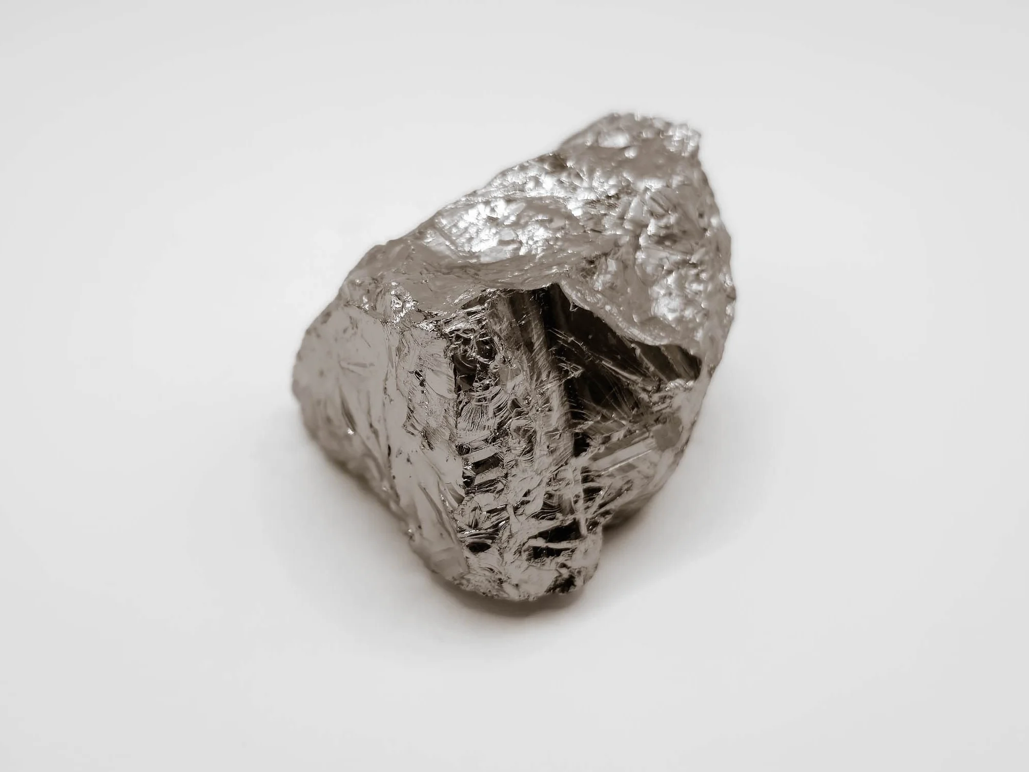 Fragmenty krzemu o czystości 3N czystego krzemu Si99,9 do stopowania z aluminium
