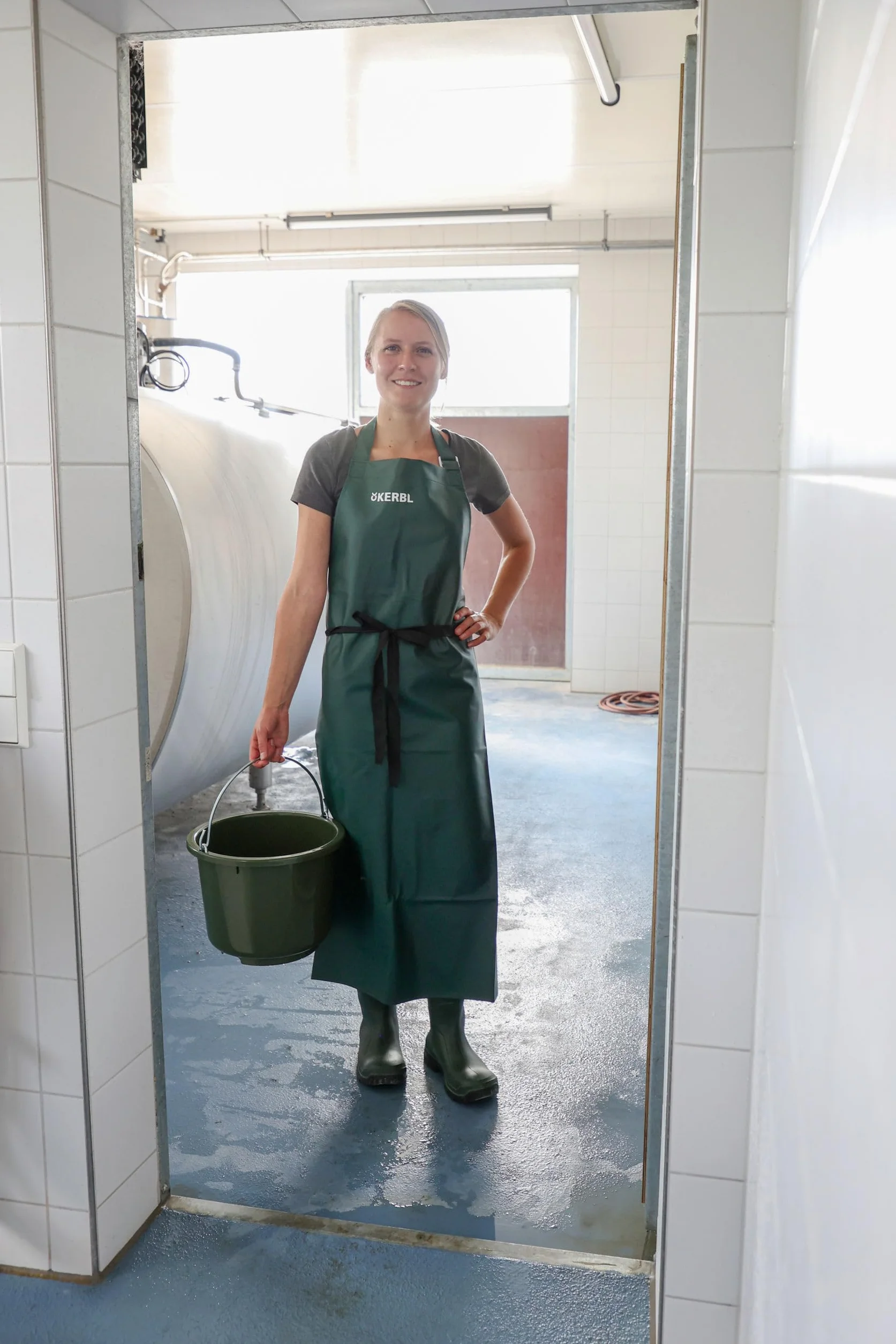 Kerbl Premium Milking Apron, szer. 125 x 118 cm Wodoodporny