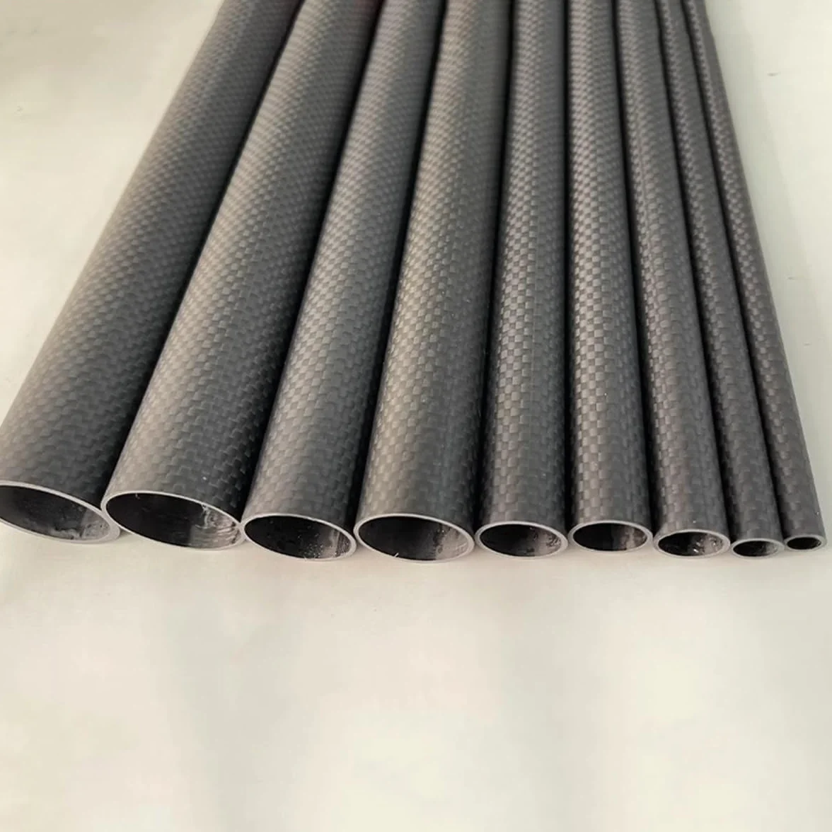 Rura z włókna węglowego 600mm 3K splot płaski matowa 8mm 10mm 12mm 16mm 18mm 20mm 22mm 25mm 30mm wysoka wytrzymałość lekka