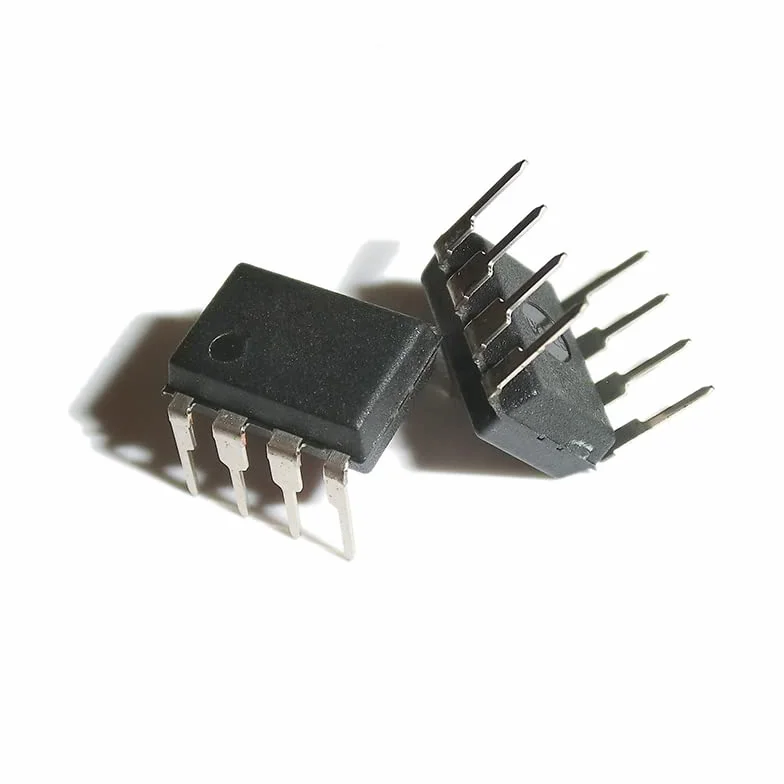5 szt. 3A1065ELJ ICE3A1065ELJ DIP8
