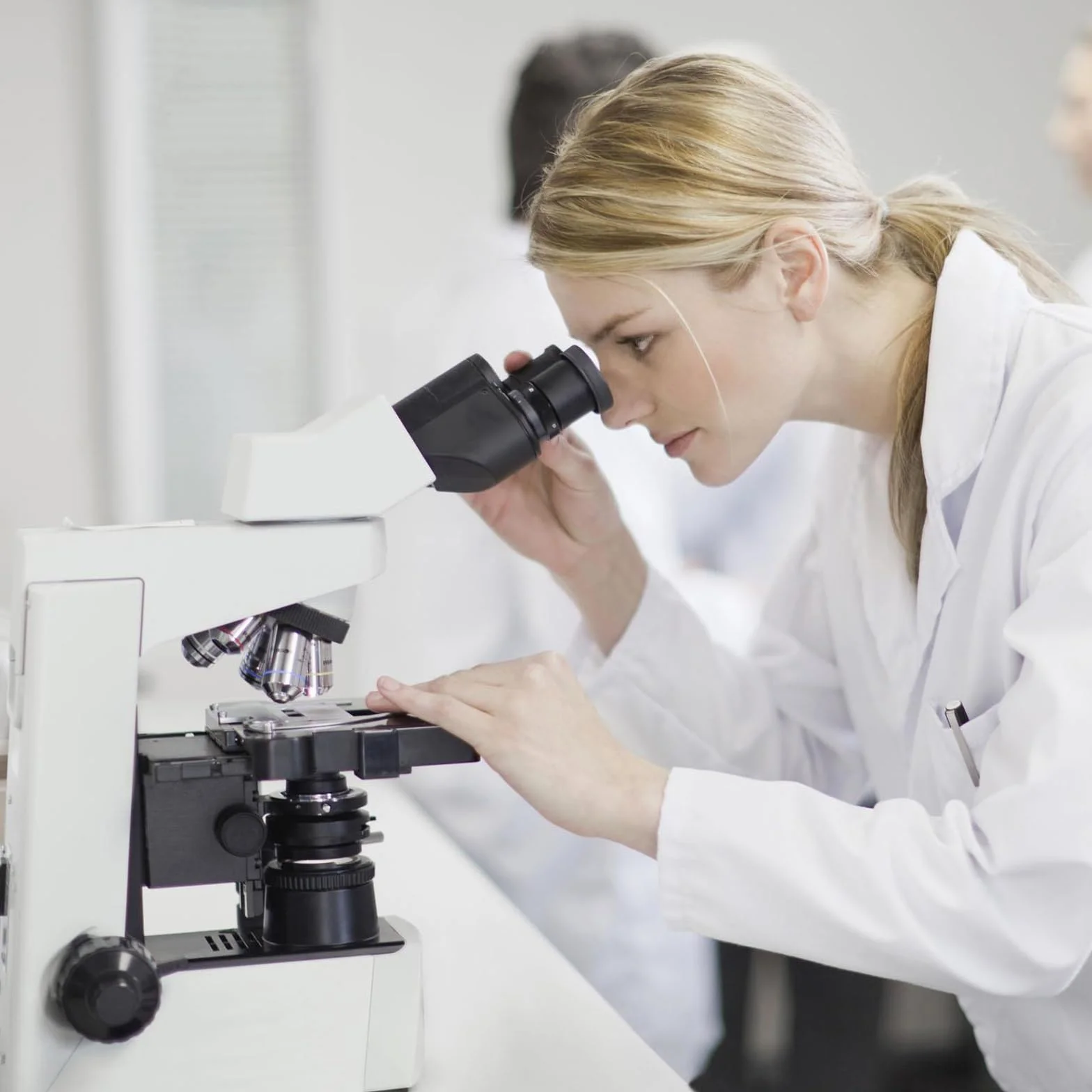 Szkiełka mikroskopowe 50 sztuk przedmiotowych 100 osłonowych z kroplomierzem do laboratorium