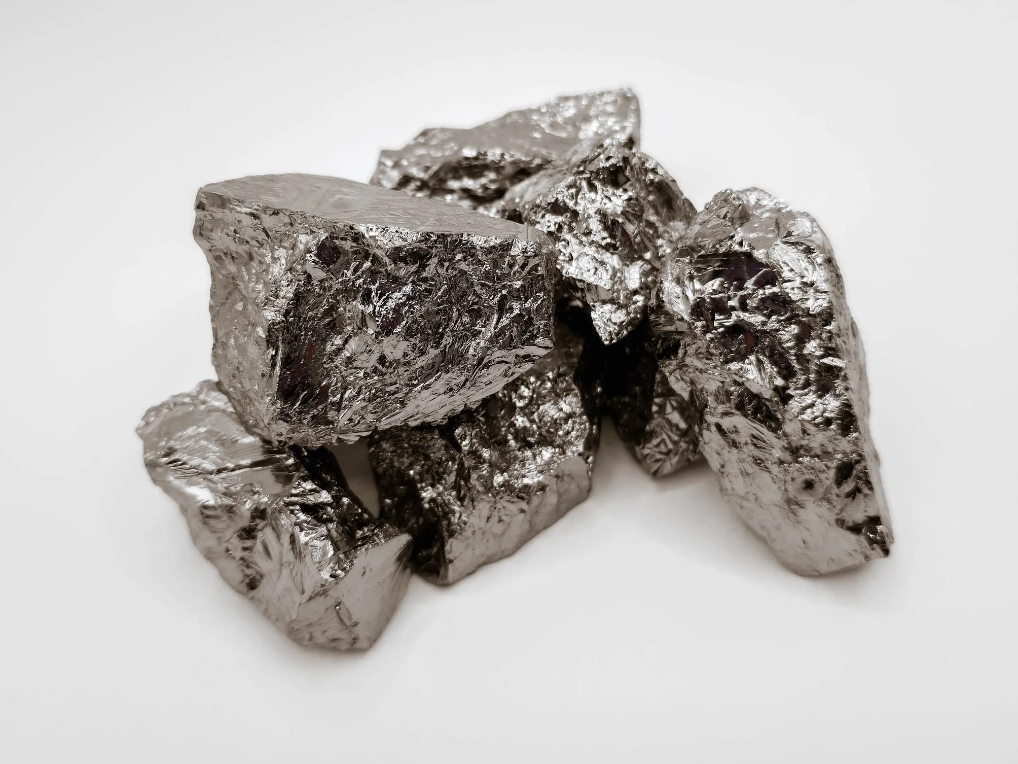 Fragmenty krzemu o czystości 3N czystego krzemu Si99,9 do stopowania z aluminium